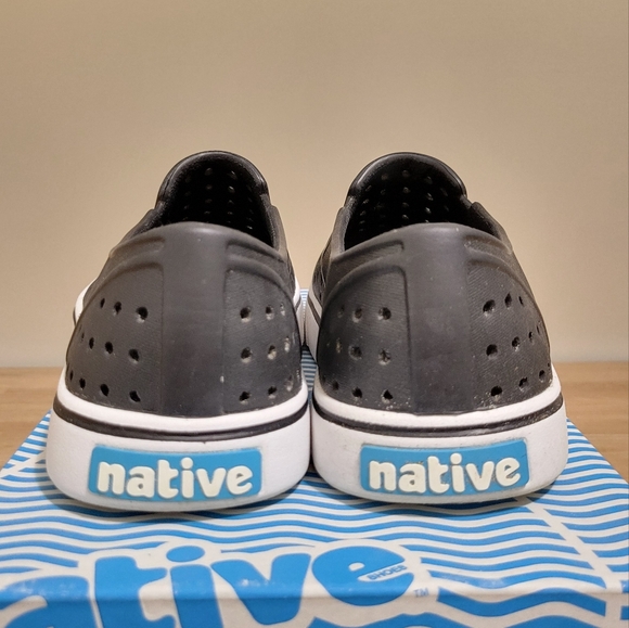 Native Shoes - Picture 3 of 7